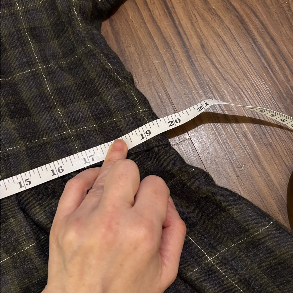 Zara olive and Black plaid Shirt dress with long sleeves and pockets - Picture 8 of 9